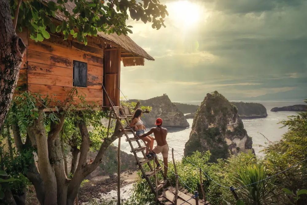 Nusa Penida Mix Tour Diamond Beach, Rumah Pohon, Kelingking Beach, and Paluang Cliff.