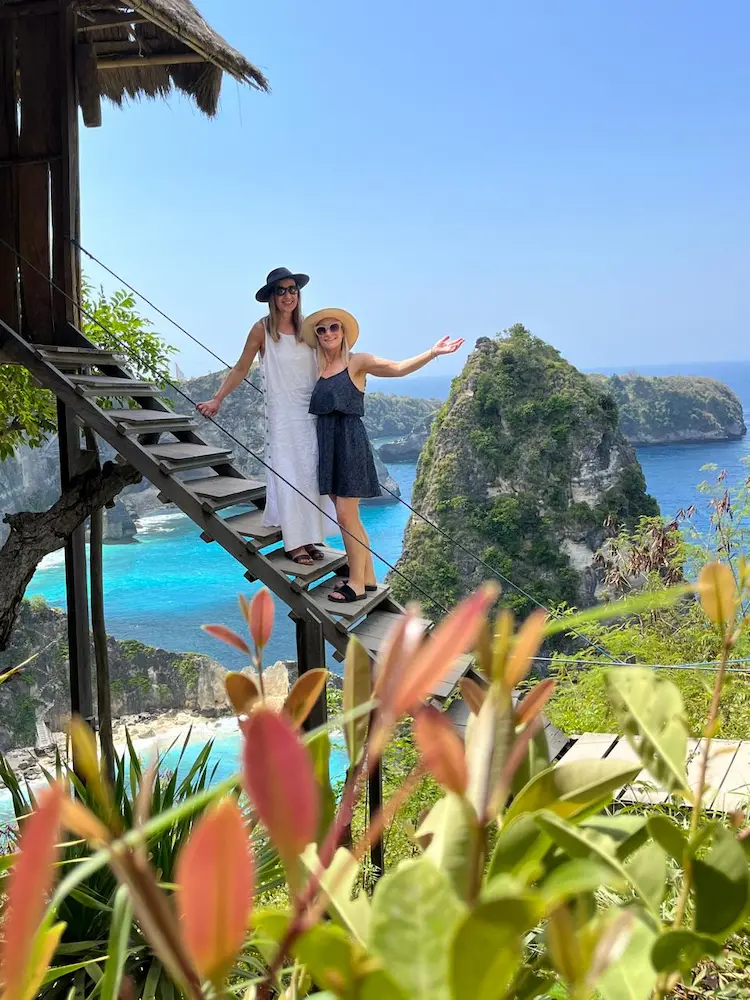 Nusa Penida Mix Tour Diamond Beach, Rumah Pohon, Kelingking Beach, and Paluang Cliff.